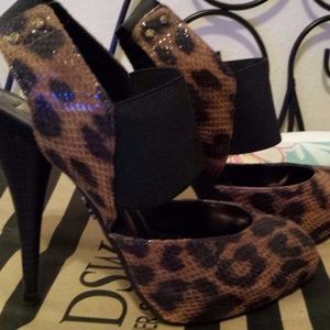 Leopard Stiletto Platform Peeptoe Heels